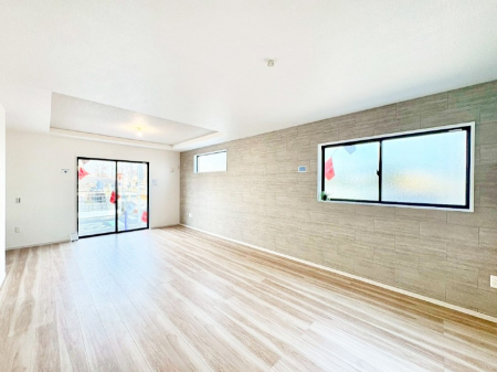 ���r���O�@�傫�ȑ����炽���Ղ�̗z���ƕ����������郊�r���O