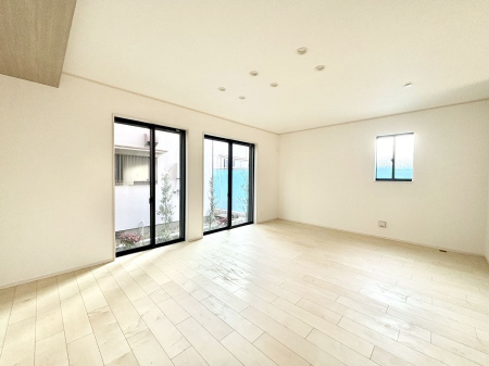 ���̑����ρ@���邢�z���������A�����̕��͋C�ɖ��������_�C�j���O�B   