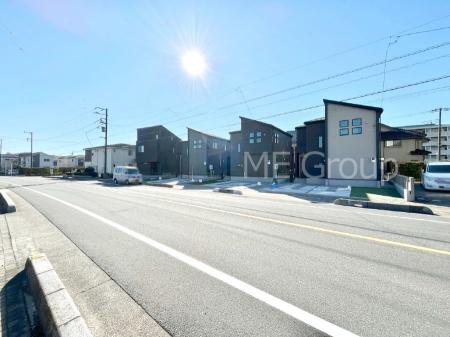 ���n�O�ώʐ^�@�O�ʓ��H�͂�����Ɛ�������Ă��܂�  