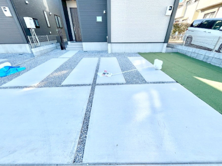 �@�����Ɍ������Ȃ����ԃX�y�[�X�B