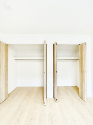 ���[�@��������ߗނ�ו��Ȃǂ̎��[�ɕ֗��ȃN���[�[�b�g�t���ł��B