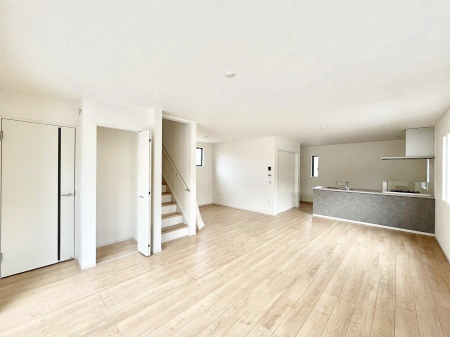 ���̑����ρ@�����u�������܁v�u��������v�Ƒ��Ƃ̃R�~���j�P�[�V�������[�܂郊�r���O�C���K�i������܂��B