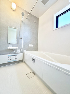 �����@1���̔������t���b�V���ł���A���K�ȃo�X�^�C�������o���Ă���܂��B