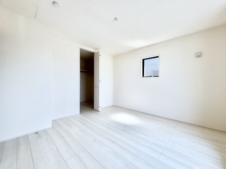 �Q���@�E�H�[�N�C���N���[�[�b�g�����邨�����B�G�߂��Ƃ̓���ւ����s�v�ŕ֗��ł��I