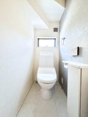 �g�C���@�E�H�V�����b�g�t���g�C����1�K��2�K���ꂼ��ɔz�u����Ă��ĂƂĂ��֗��ł��B 