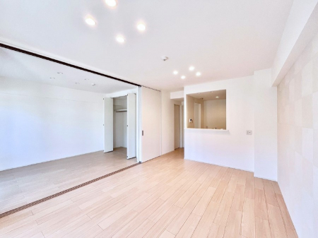 ���r���O�@�Ƒ��ꏏ�ɂ��H�����y���݂����Ȃ�L�X���r���O�_�C�j���O