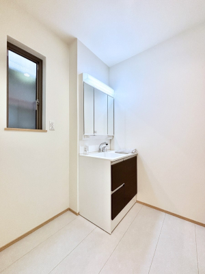 ���̑��@�������̂�����K��Ԃł��B�����̐g�x�x���C�����ǂ����g�������܂��B 