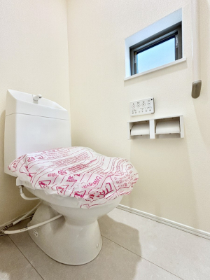 �g�C���@�g�C����1�K��2�K���ꂼ��ɔz�u����Ă��ĂƂĂ��֗��ł��B 