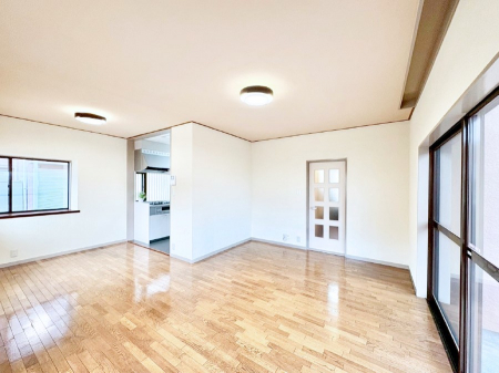 ���r���O�@�i�`�������e�C�X�g�̗D�����_�炩���F�g���̃t���[�����O���f�G�ȃ��r���O�ł��ˁB