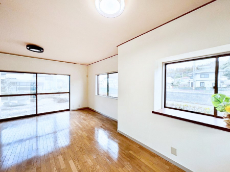 ���̑����ρ@���邢�z���������A�����̕��͋C�ɖ��������_�C�j���O�B   