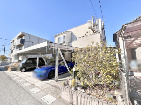 ���n�O�ώʐ^�@�������ꂽ�O�ρA�㎿�ȏZ��Ԃ��L���鎺���͉i�����S���ĉ߂�����Z���ł��B