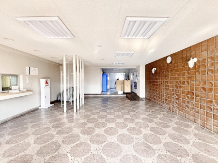 �G���g�����X�@�������������͋C�̃G���g�����X