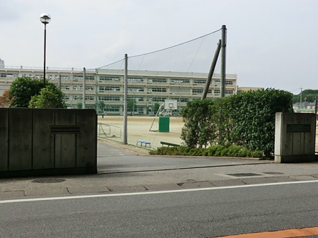 ���ӊ��@���w�Z 500m ���s�����P�u���w�Z