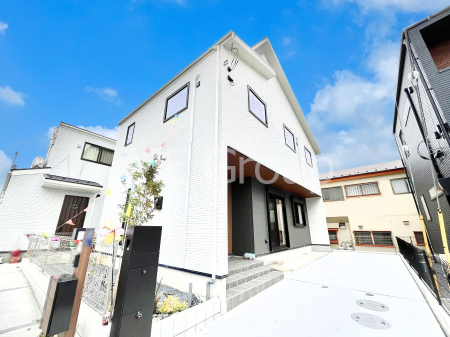 ���n�O�ώʐ^�@�����Ղ�̗z���ƊJ�����ɕ�܂�閾�邢�Z�܂�