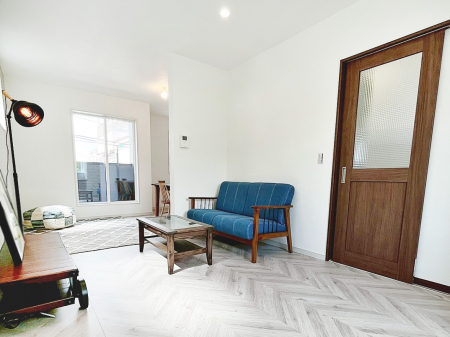 ���r���O�@���邢2�K���r���O�I�O����̎������V���b�g�A�E�g���ĉƑ��̃v���C�o�V�[�����܂�