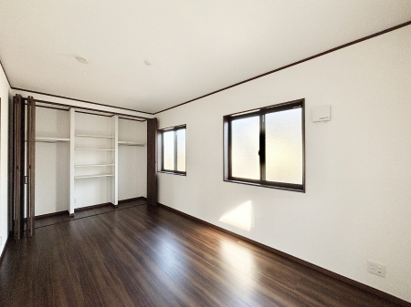 �q�������@�q�������ɂ��������߂Ȏ��[�X�y�[�X�����Ղ�̋���