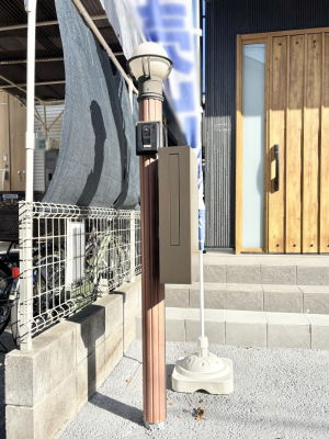 ���̑��@�C���^�[�z���E�|�X�g���ЂƂɏW��B�G���g�����X�ɂȂ��ރV���v���f�U�C���B