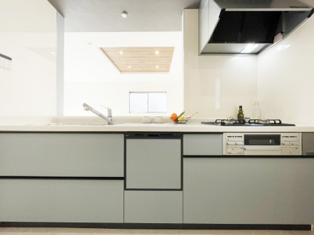 �L�b�`���@�������������I�ɁA�y�����I�V�X�e���L�b�`��