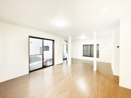 ���r���O�@�傫�ȑ����炽���Ղ�̗z���ƕ����������郊�r���O