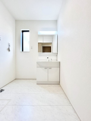 ���ʑ�E���ʏ��@�������̂�����K��Ԃł��B�����̐g�x�x���C�����ǂ����g�������܂��B 