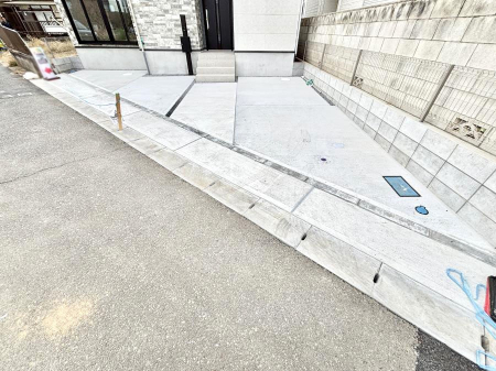 �@�����Ɍ������Ȃ����ԃX�y�[�X�B