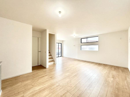 ���r���O�@���r���O�K�i���Ƒ��̏Ί�Ɖ�b���Ȃ��ł���܂�  