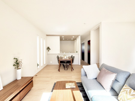 ���r���O�@�v���C�o�V�[������2�K���r���O�͖��邭�J���������Ղ�I�@���Ƌ��CG�ł�