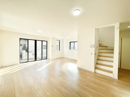 ���̑����ρ@���r���O�K�i���Ƒ��̏Ί�Ɖ�b���Ȃ��ł���܂�  