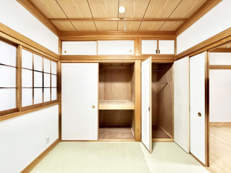 ���[�@�����Ղ�̎��[�X�y�[�X�ŉ��K�ɕ�点���� 