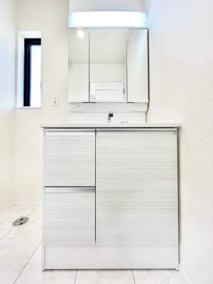 ���ʑ�E���ʏ��@���[�͂Ƌ@�\���ɗD�ꂽ���ʉ��ϑ�