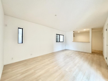 ���r���O�@18���̂k�c�j�͉Ƒ��݂�Ȃ̉��K��ԁI�Ƒ��̂Ȃ������������厖�ȃX�y�[�X�ł��B 