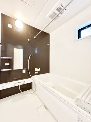 �����@����̔�������Ă���閾�邢�������̂���o�X���[��