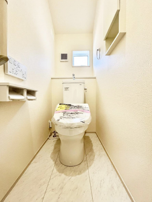 �g�C���@�g�C����1�K��2�K���ꂼ��ɔz�u����Ă��ĂƂĂ��֗��ł��B 