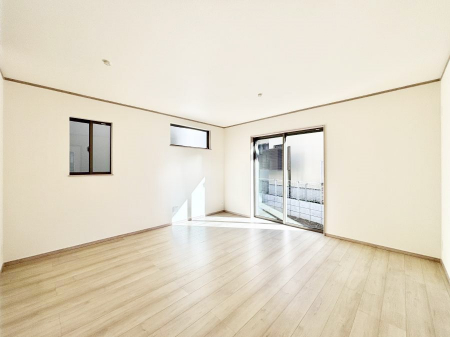 ���r���O�@�傫�ȑ����炽���Ղ�̗z���ƕ����������郊�r���O