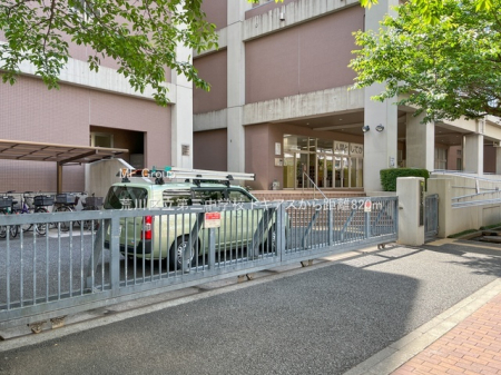 ���ӊ��@���w�Z 820m �r��旧��O���w�Z