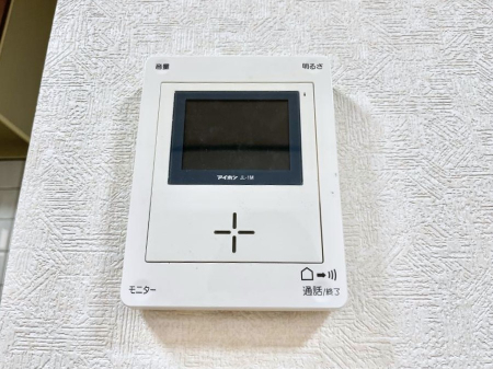 ���̑����ρ@�K��҂���ڂł킩��A���S�̂s�u���j�^�[�t���C���^�[�t�H��