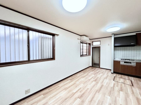 ���̑����ρ@�Ƒ������R�ƏW�܂�e���̃X�y�[�X�ɂȂ肻���@