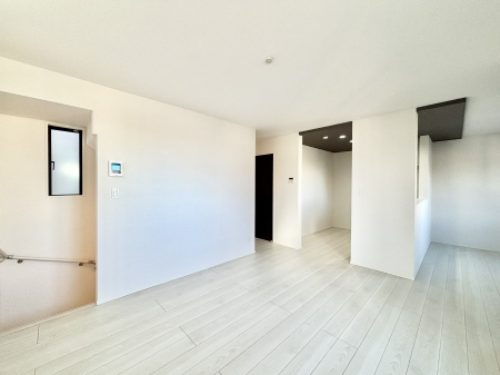 ���̑����ρ@�����u�������܁v�u��������v�Ƒ��Ƃ̃R�~���j�P�[�V�������[�܂郊�r���O�C���K�i������܂��B 