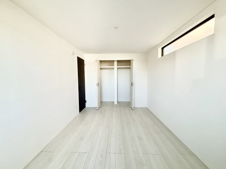 �q�������@�q�������ɂ��������߂Ȏ��[�X�y�[�X�����Ղ�̋���