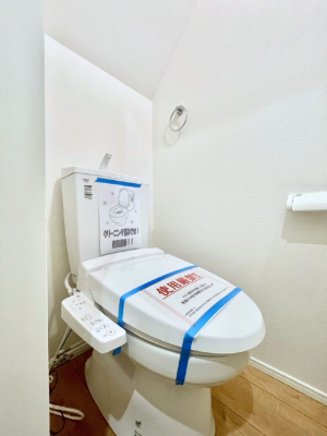 �g�C���@�g�C����1�K��2�K���ꂼ��ɔz�u����Ă��ĂƂĂ��֗��ł��B 