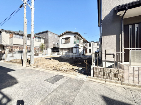 ���n�O�ώʐ^�@�����Ղ�̗z���ƊJ�����ɕ�܂�閾�邢�Z�܂�  