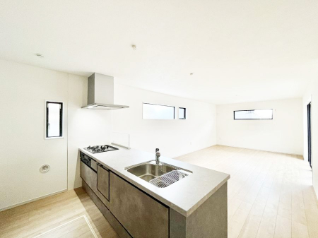 �L�b�`���@���������Ȃ��炲�Ƒ��Ƃ̉�b���y���߂�ΖʃJ�E���^�[�L�b�`��