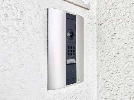 ���̑��@�s�u���j�^�[�t�C���^�[�t�H���ŃZ�L�����e�B�ʂɂ��z���B