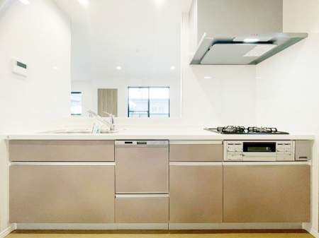 �L�b�`���@�������������I�ɁA�y�����I�V�X�e���L�b�`��