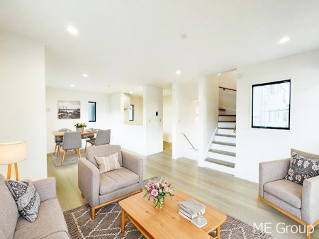 ���r���O�@�������������͋C�̂k�c�j�͉Ƒ��݂�Ȃ̉��K��ԁ��Ƌ��CG�ł�