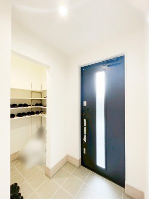 ���ց@�K���X�X���b�g�̓��������փh�A�������Ɍ���͂��Ă���܂�