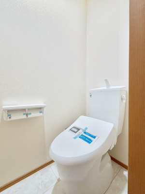 �g�C���@�g�C����1�K��2�K���ꂼ��ɔz�u����Ă��ĂƂĂ��֗��ł��B 