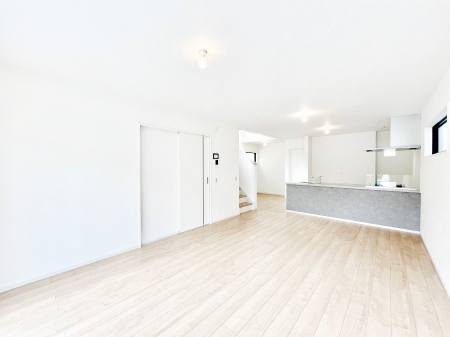 �L�b�`���@���Ƒ������R�ƏW�܂�A���₩�ȏ΂����ŕ�܂��e���̋�ԂɂȂ肻���ł��ˁI