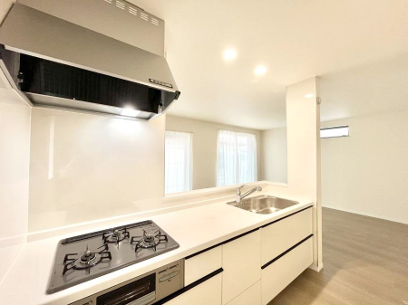 �L�b�`���@���������Ȃ���ł����Ƒ��Ƃ̉�b���y���߂�ΖʃL�b�`��