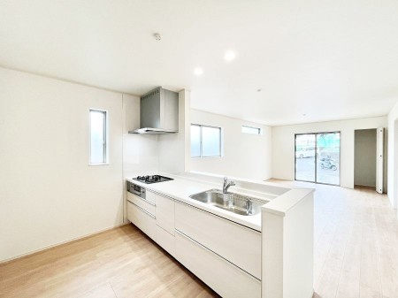 �L�b�`���@���������Ȃ��炲�Ƒ��Ƃ̉�b���y���߂�ΖʃJ�E���^�[�L�b�`��